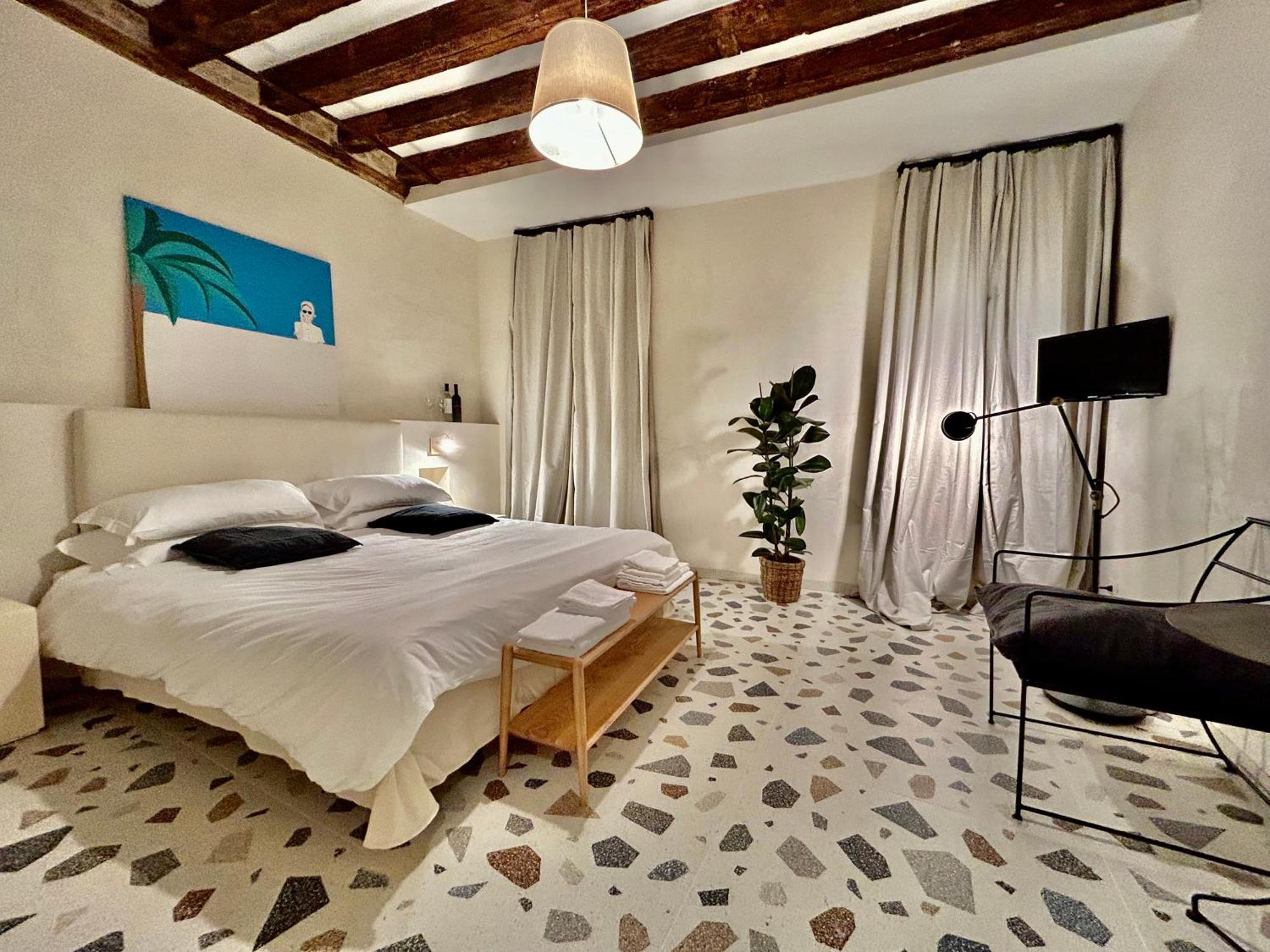 Farini Suites Wi-Fi Венеция Экстерьер фото