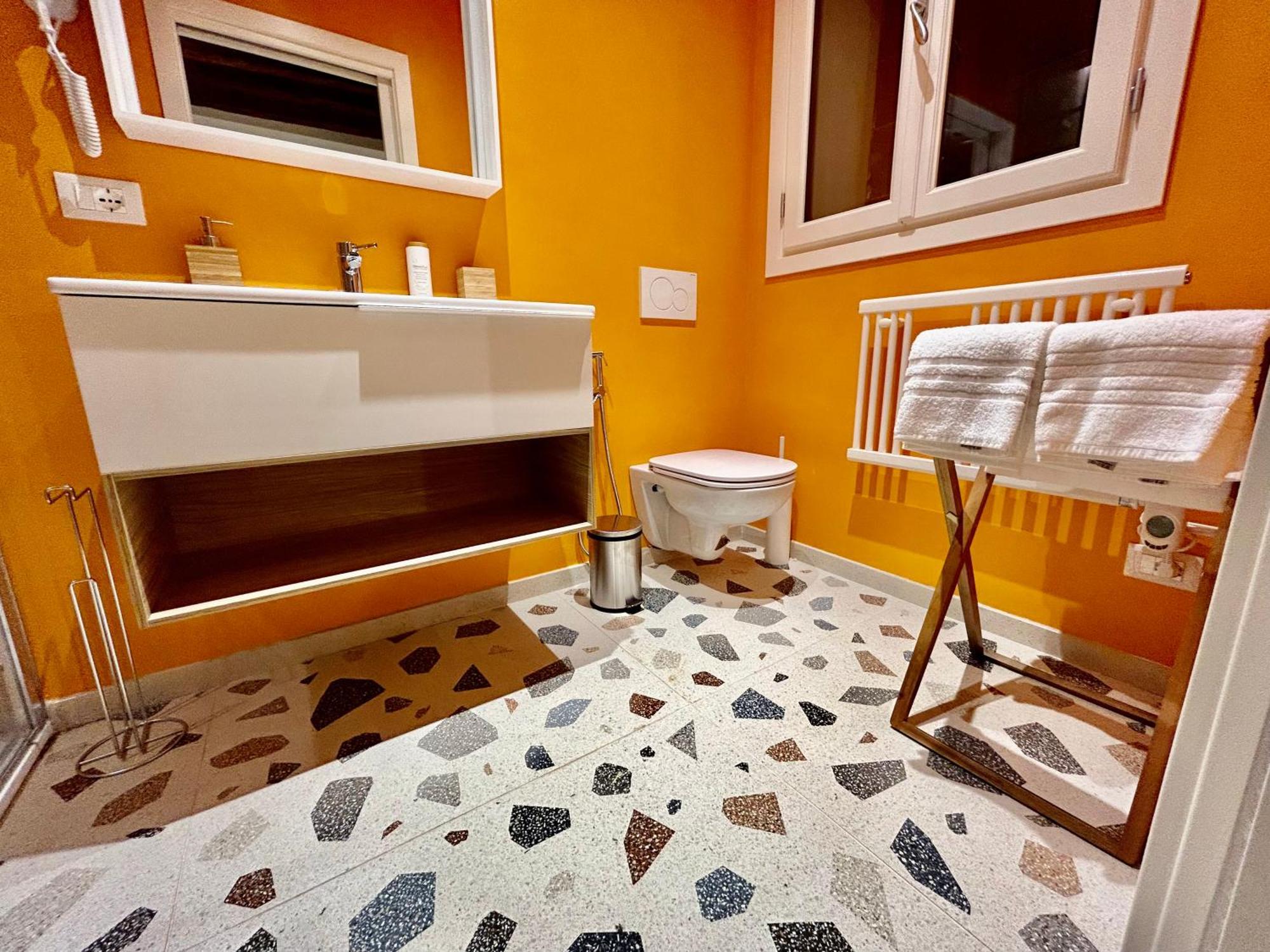 Farini Suites Wi-Fi Венеция Экстерьер фото