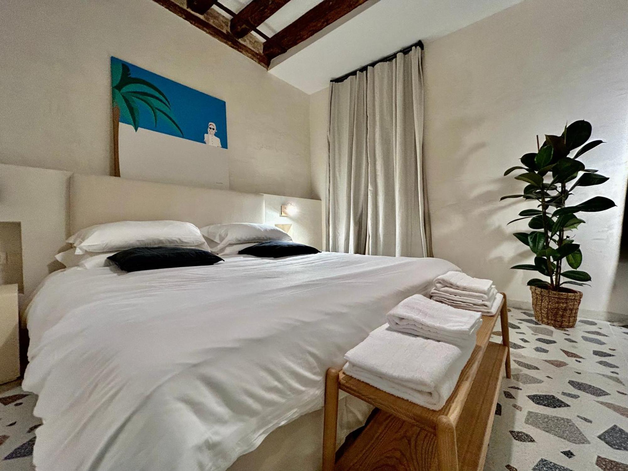 Farini Suites Wi-Fi Венеция Экстерьер фото