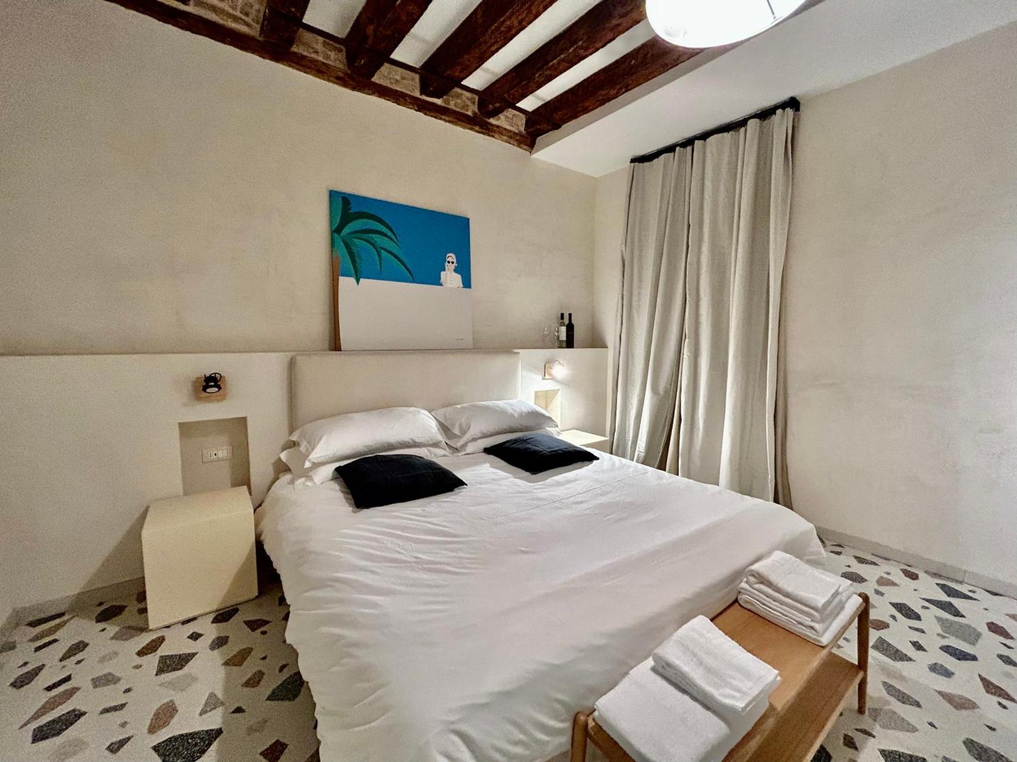 Farini Suites Wi-Fi Венеция Экстерьер фото