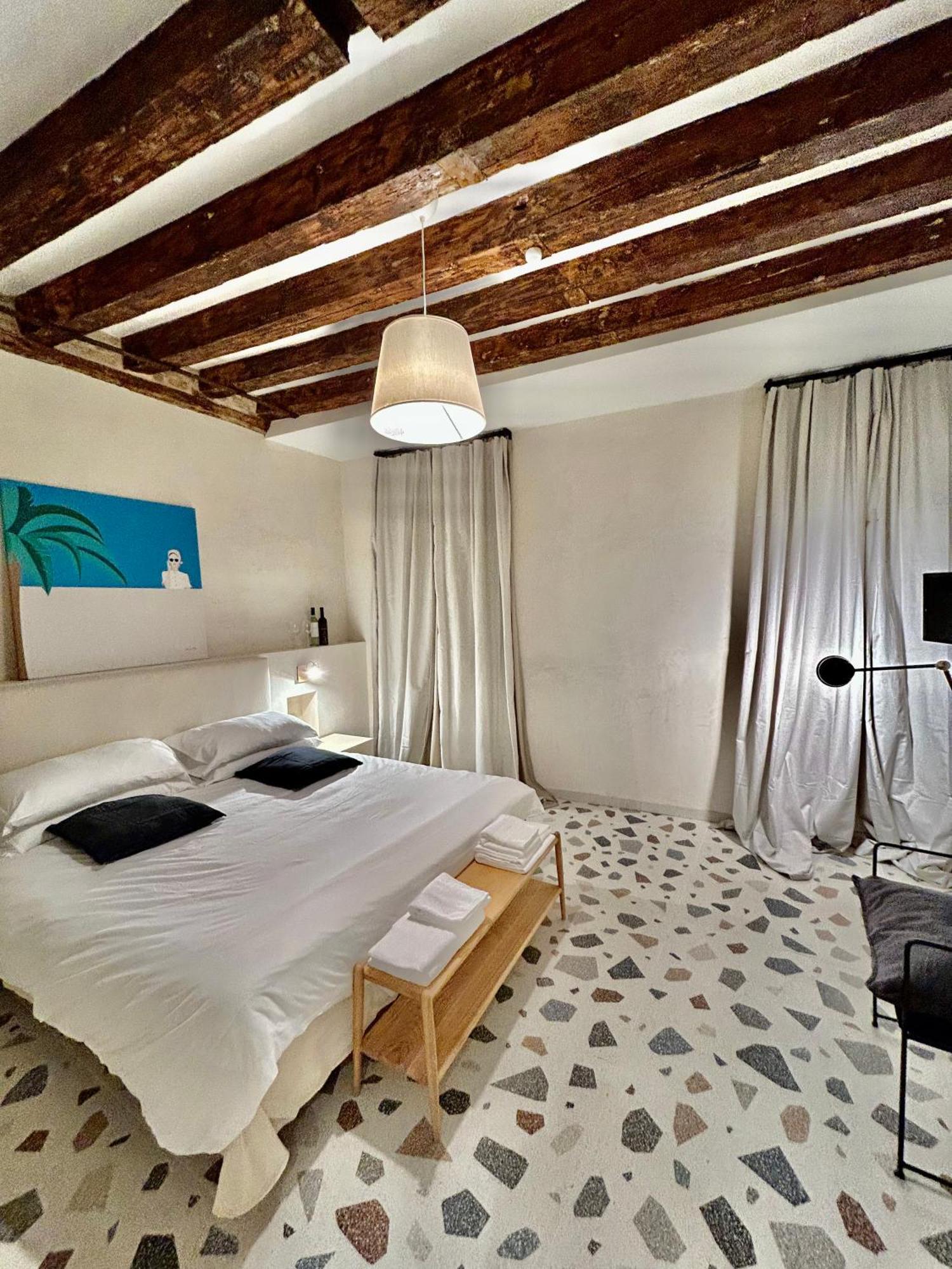 Farini Suites Wi-Fi Венеция Экстерьер фото