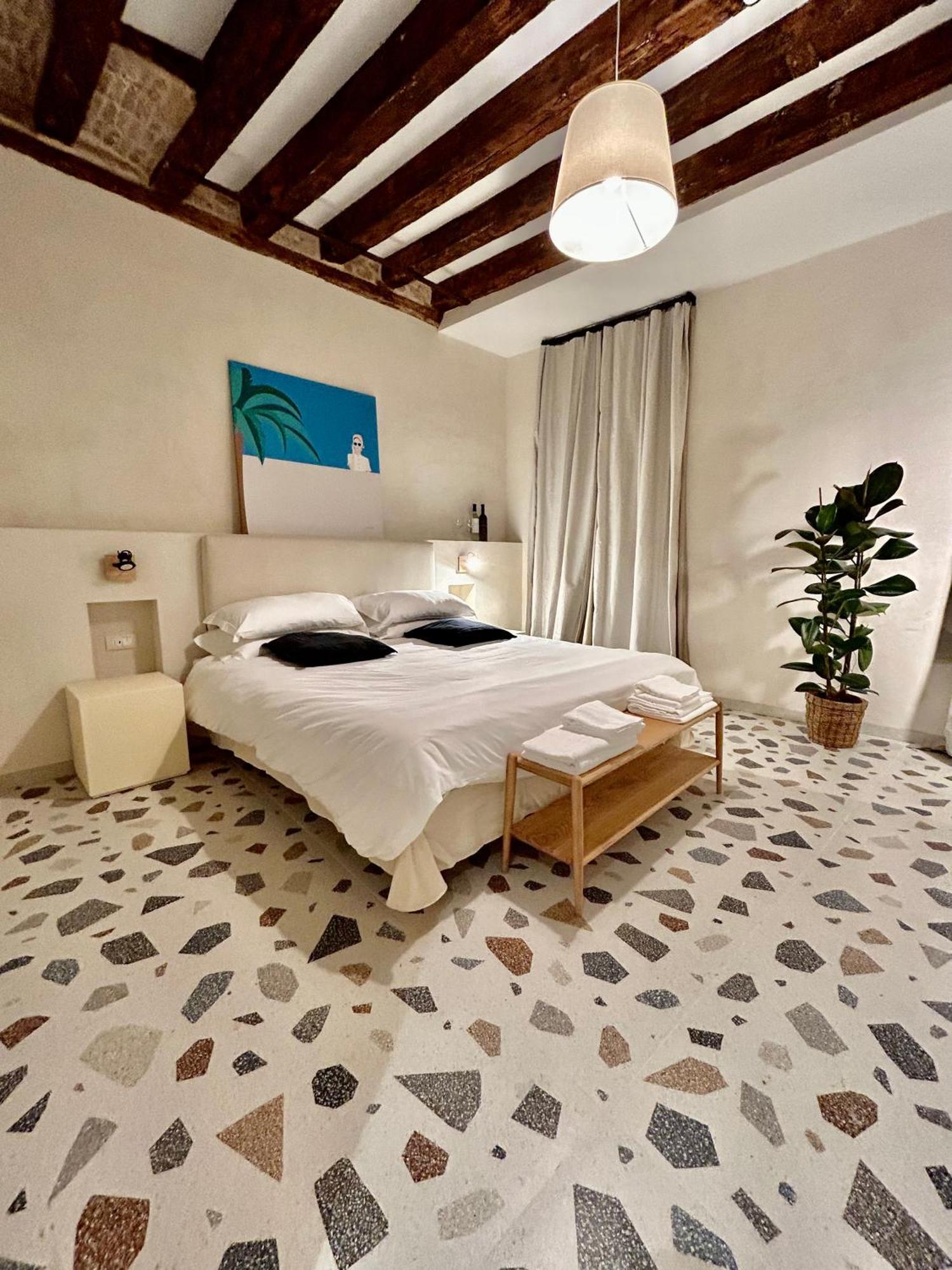 Farini Suites Wi-Fi Венеция Экстерьер фото